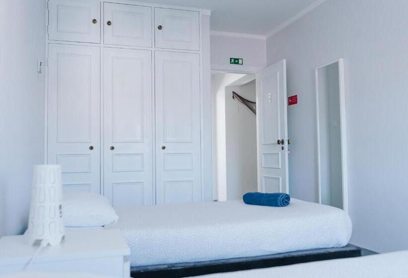 پانسیون Ocean Guesthouse Peniche