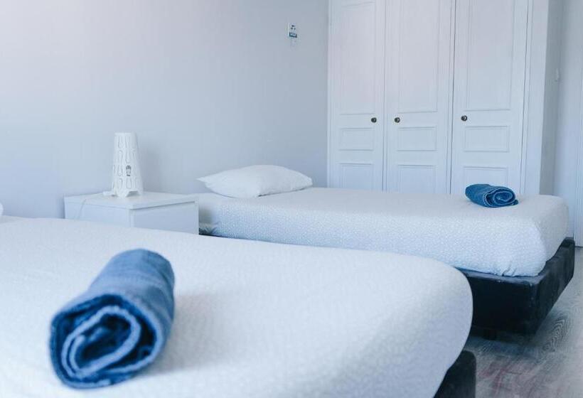 پانسیون Ocean Guesthouse Peniche