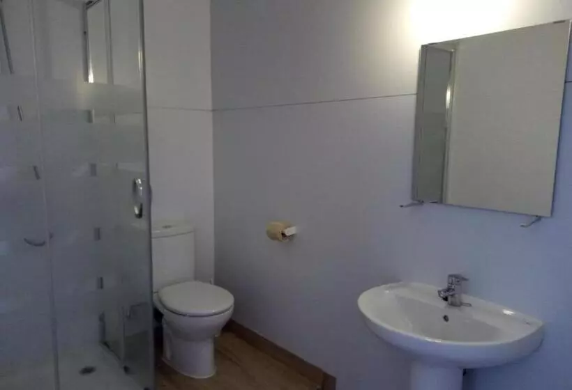 Albergue Fresno De Cantespino   La Tormenta