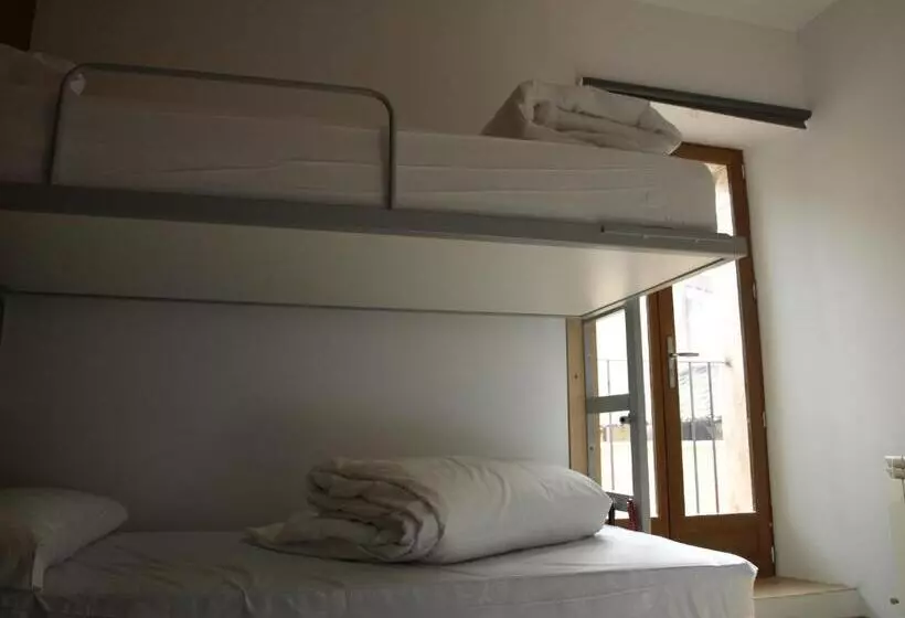 Albergue Fresno De Cantespino   La Tormenta