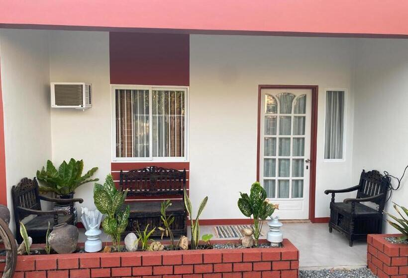 مبيت وإفطار Doroteo S Transient House