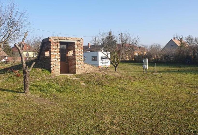 Bed and Breakfast Tisza White House