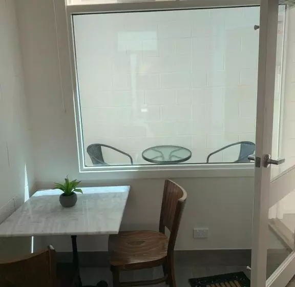 Bendigo High St Apartments With King Bed Courtyard Kitchen Refurbished 2022