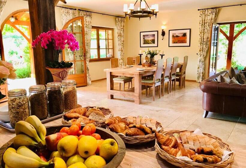 Les Cèdres Du Linard, Chambres D Hôtes B&b Near Lascaux, Montignac, Sarlat La Canéda, Dordogne