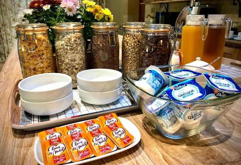 Les Cèdres Du Linard, Chambres D Hôtes B&b Near Lascaux, Montignac, Sarlat La Canéda, Dordogne