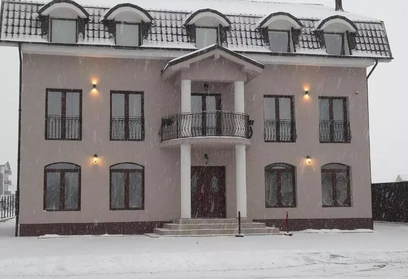 ペンション Aristocat Hotels Rasnov