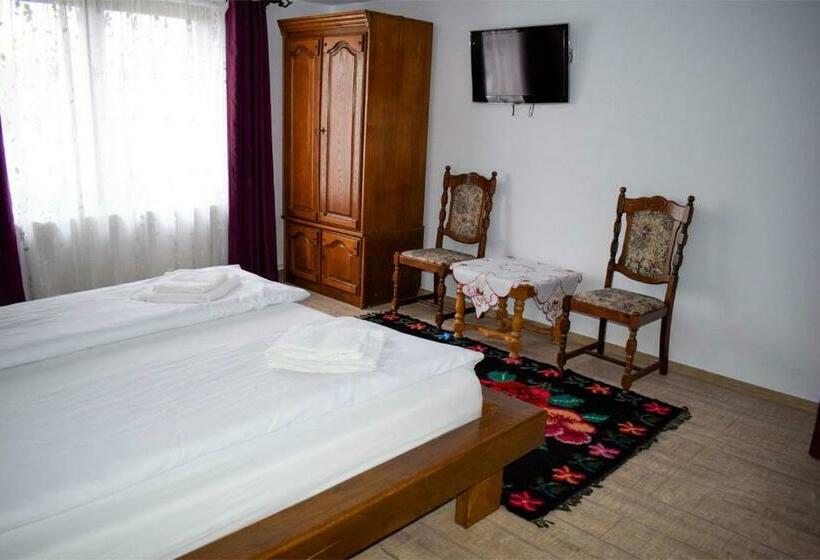 Пансион Casa Traistau