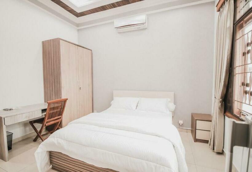 Panzió Stay Inn Pasteur Bandung, Husein Sastranegara Airport