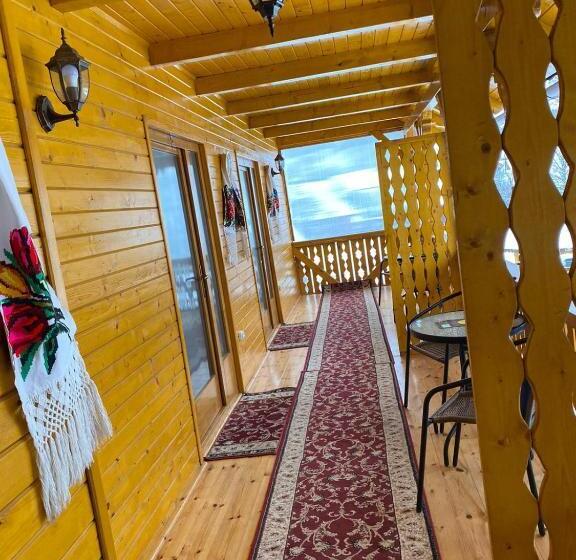 بنسيون Camere De închiriat Floarea Reginei