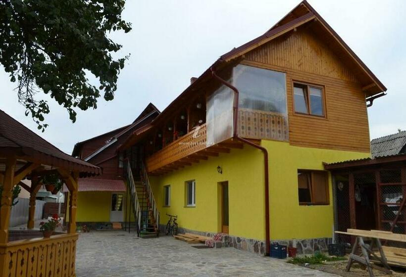 بنسيون Camere De închiriat Floarea Reginei