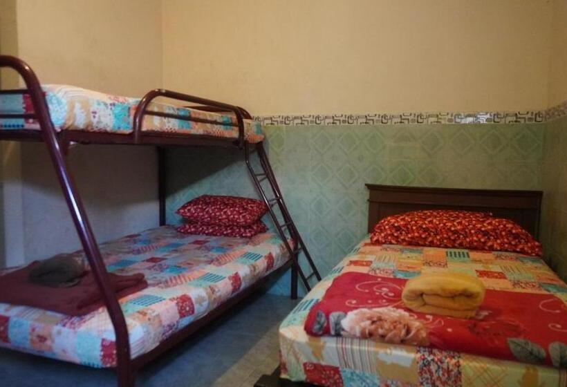 پانسیون Nadyah Syariah Homestay