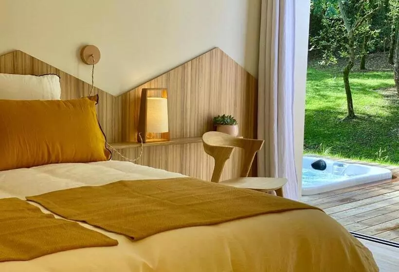 Majatalo Chambres Avec Jacuzzi Privatif   Kassiopée Bed & Spa