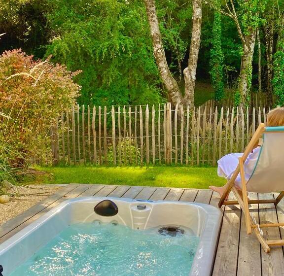 بنسيون Chambres Avec Jacuzzi Privatif   Kassiopée Bed & Spa