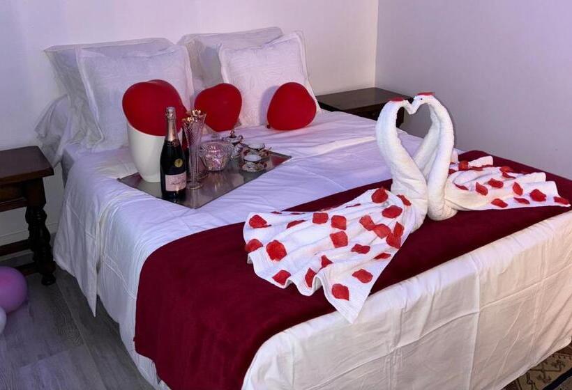 تختخواب و صبحانه Chambres D Hôtes Et Gîte Delia