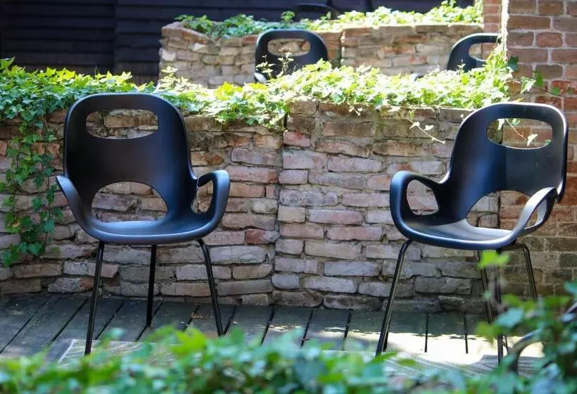 Aamiaismajoitus (B&B) Eglizen