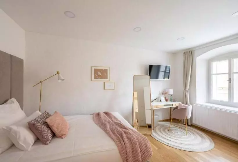 Aamiaismajoitus (B&B) Smarthotel Völkermarkt