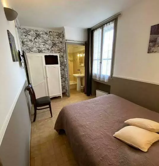 Hotelli Hôtel Restaurant Le Saint Gillois