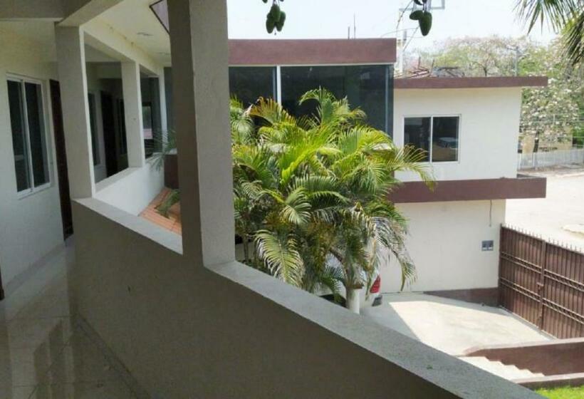 هتل Portal De José