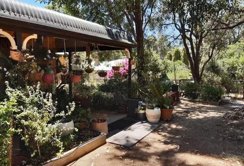 Mundaring Bed And Breakfast