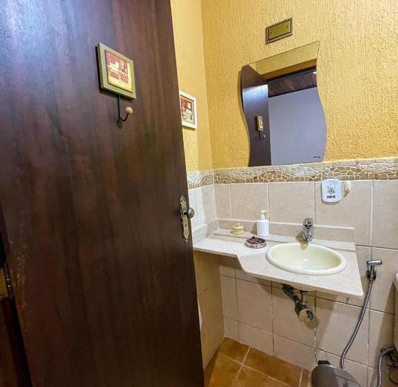 پانسیون Suítes Guaratuba