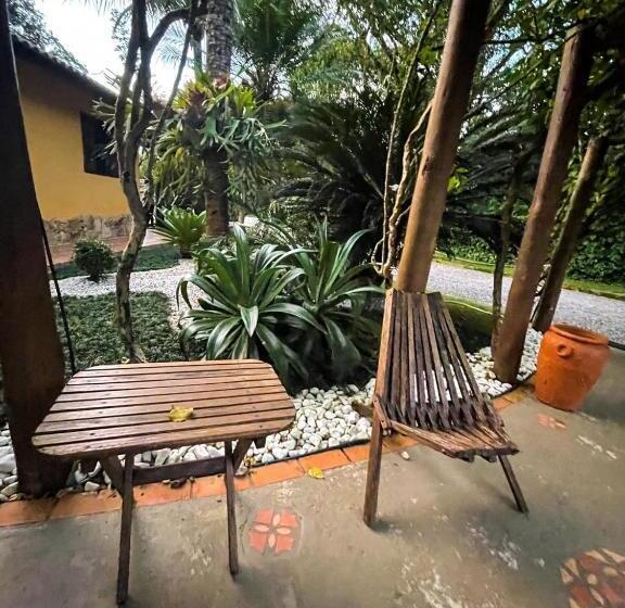 پانسیون Suítes Guaratuba