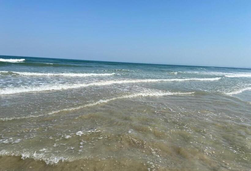 پانسیون Suítes Guaratuba