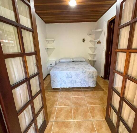 پانسیون Suítes Guaratuba