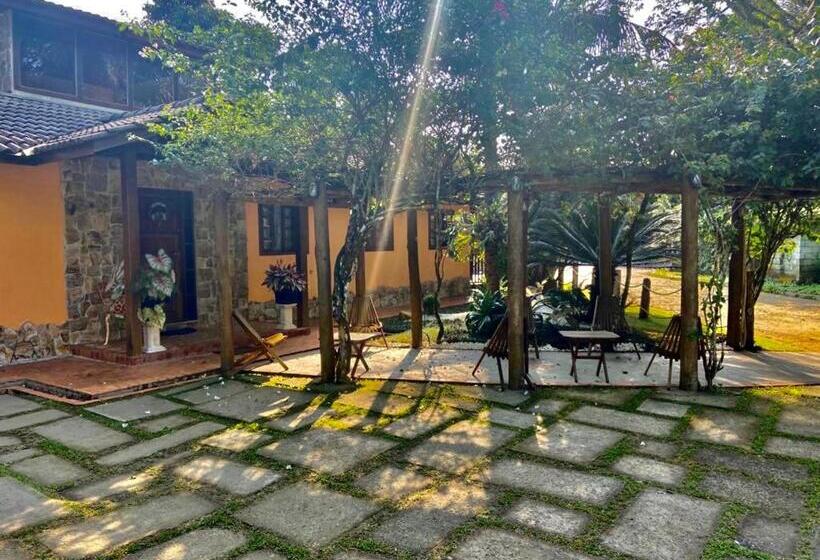 پانسیون Suítes Guaratuba