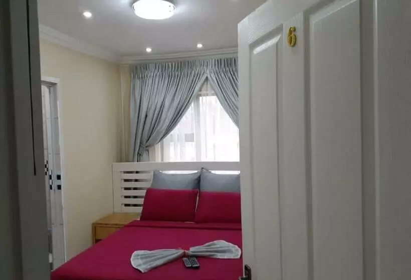 ベッドアンドブレックファースト Ekaya Palace Guest House