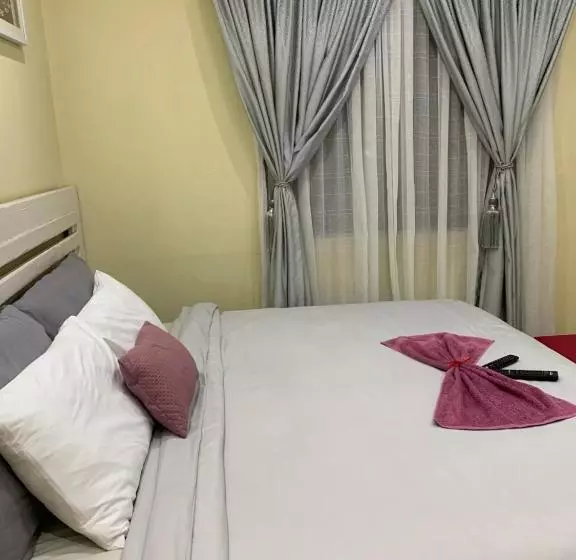 ベッドアンドブレックファースト Ekaya Palace Guest House