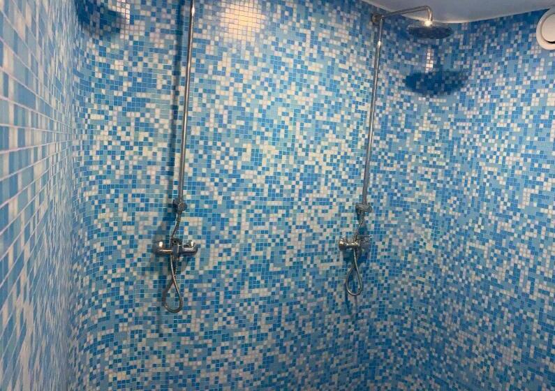 تختخواب و صبحانه Salos