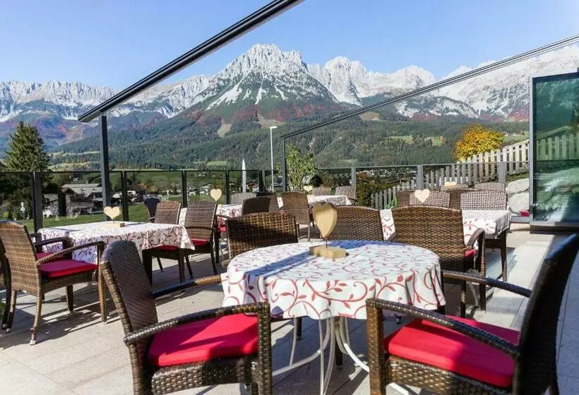 Majatalo Café Restaurant Bettina