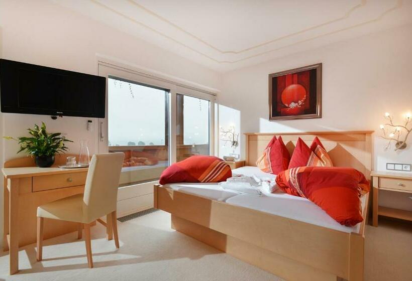 Пансион Café Restaurant Bettina