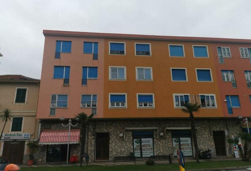 بنسيون Eco Del Mare