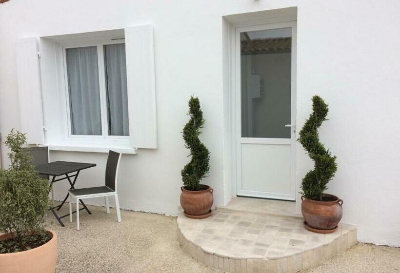 بنسيون La Parenthèse