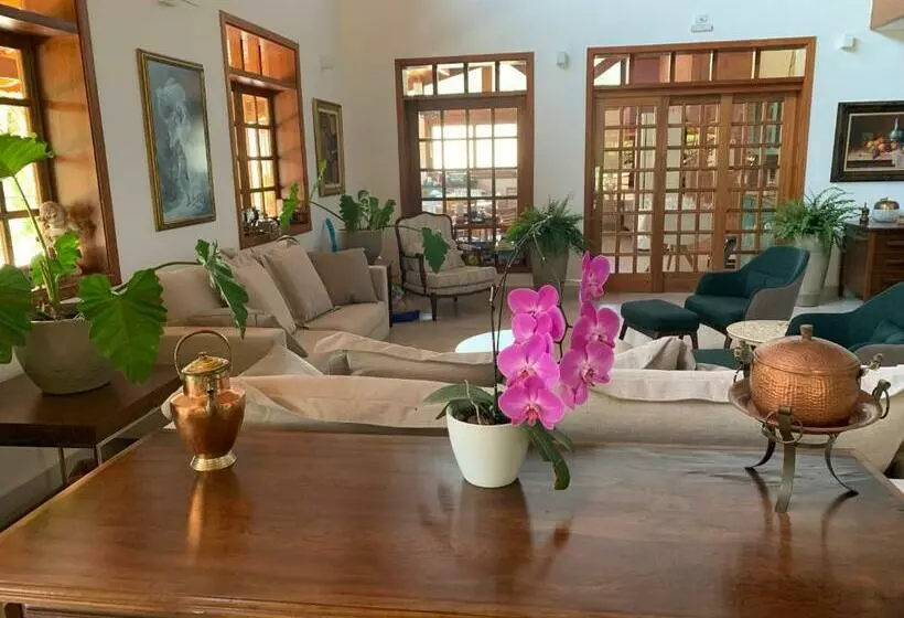 ペンション Pousada Gardenian