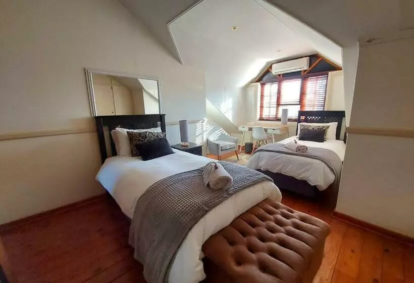 Majatalo The Oak Potch Guesthouse