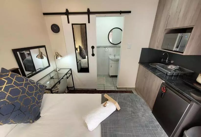 Majatalo The Oak Potch Guesthouse