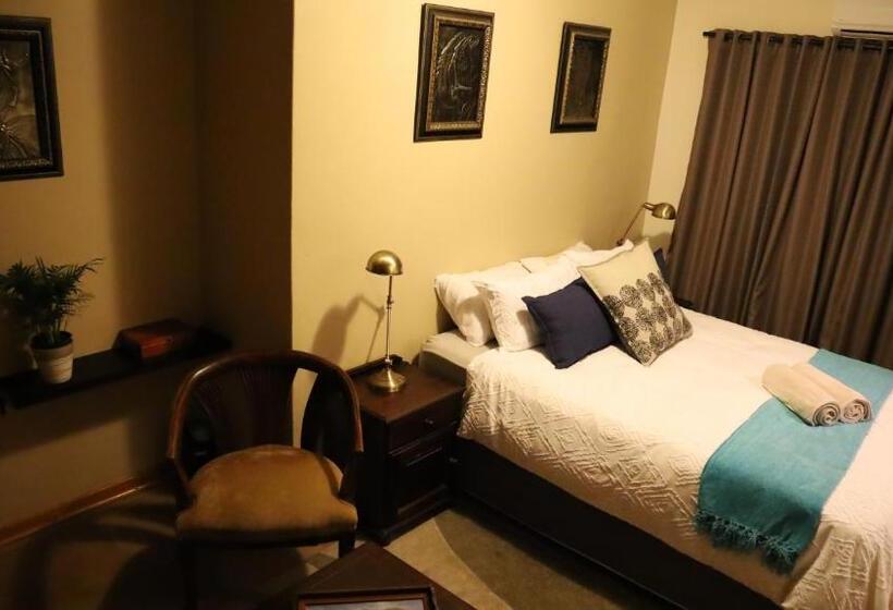 بنسيون The Oak Potch Guesthouse