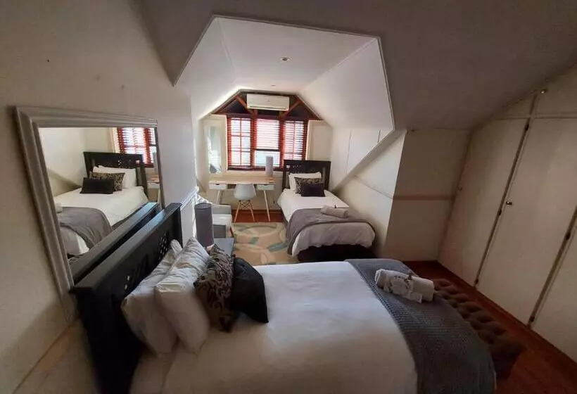 Majatalo The Oak Potch Guesthouse