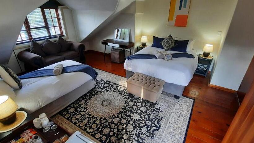 بنسيون The Oak Potch Guesthouse