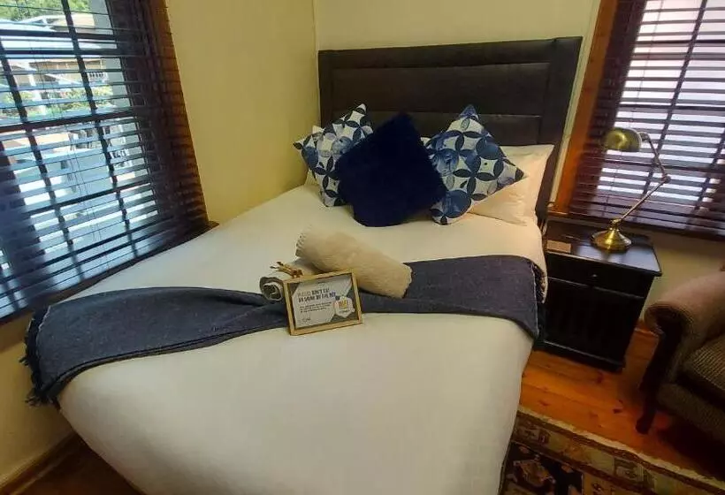 Majatalo The Oak Potch Guesthouse