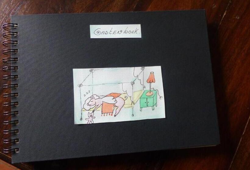 تختخواب و صبحانه Slaaphuisje Het Vliegend Varken