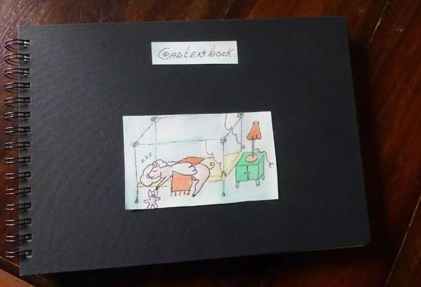 تختخواب و صبحانه Slaaphuisje Het Vliegend Varken