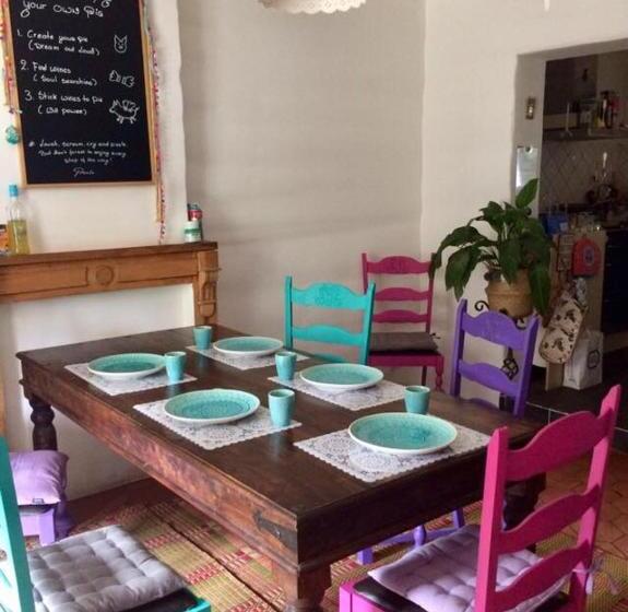 تختخواب و صبحانه Slaaphuisje Het Vliegend Varken