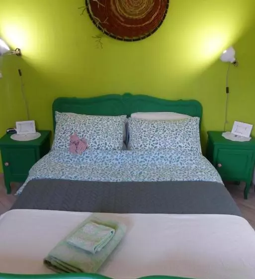 تختخواب و صبحانه Slaaphuisje Het Vliegend Varken