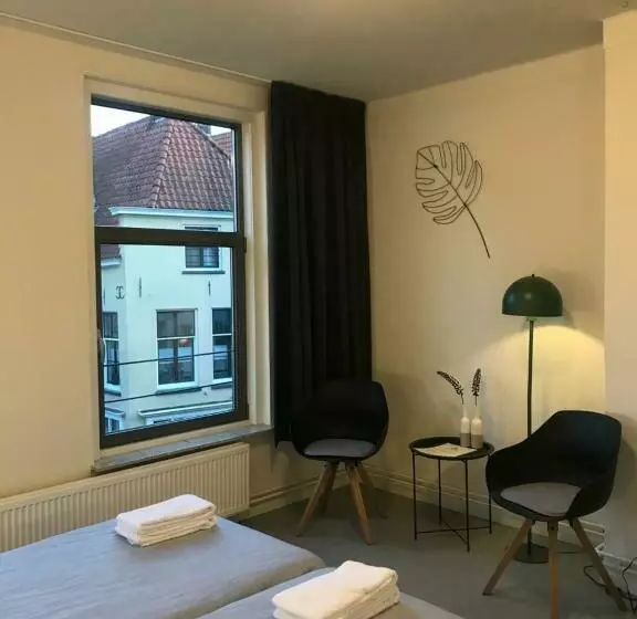 Kleinschalig Hostel In Deventer, Hartje Stad, Aan De Ijssel