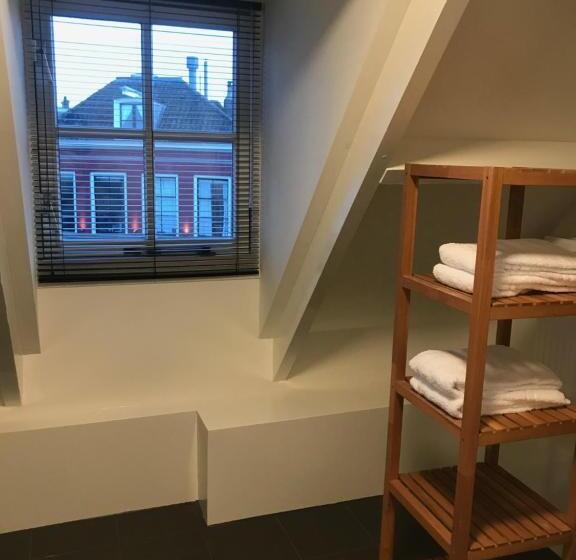 Kleinschalig Hostel In Deventer, Hartje Stad, Aan De Ijssel