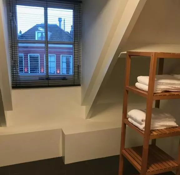 Kleinschalig Hostel In Deventer, Hartje Stad, Aan De Ijssel