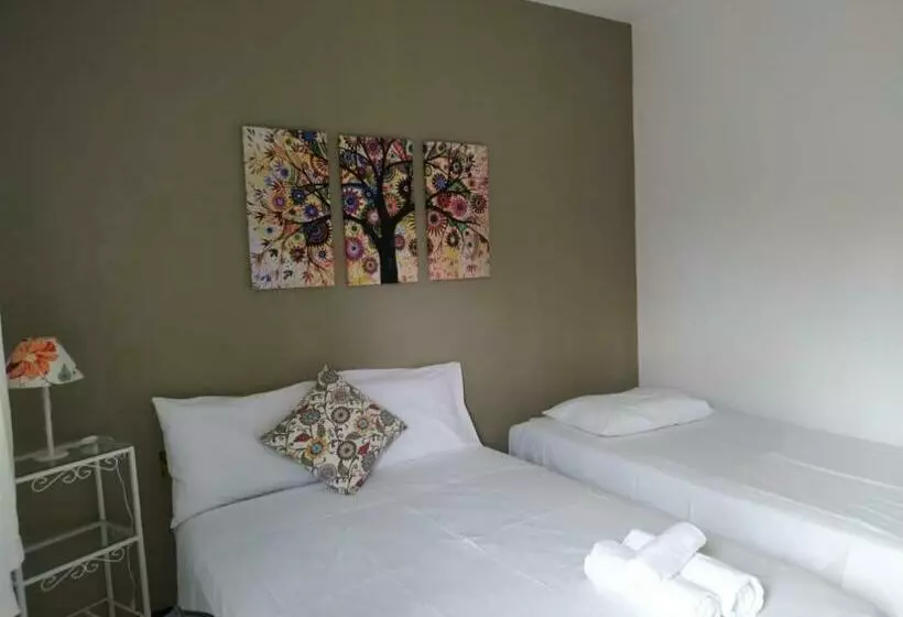 Majatalo Nova Beco Das Cores Flats E Pousada